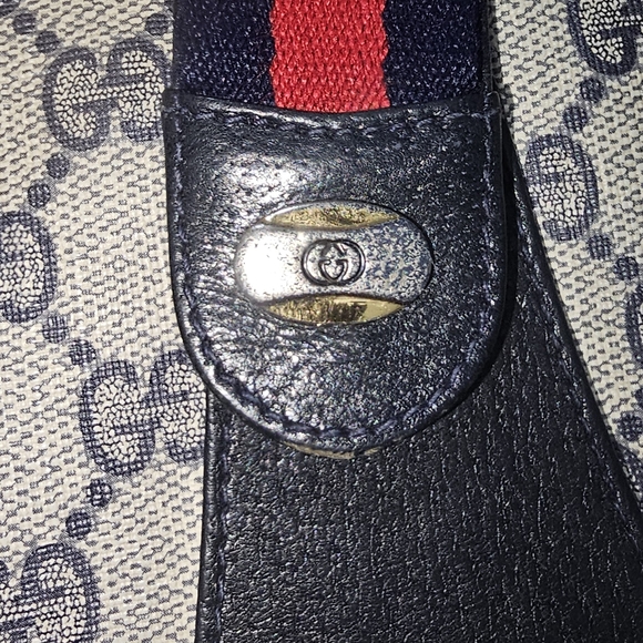 Gucci NAVY and Cream Crossbody Bag - Picture 9 of 17